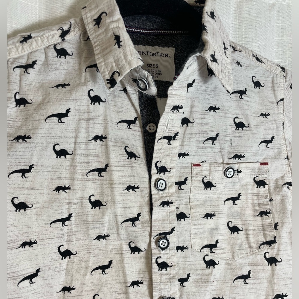 Distortion Boys Size 5 Black and White Dino Print Button Down 100% Cotton Shirt - Picture 2 of 4